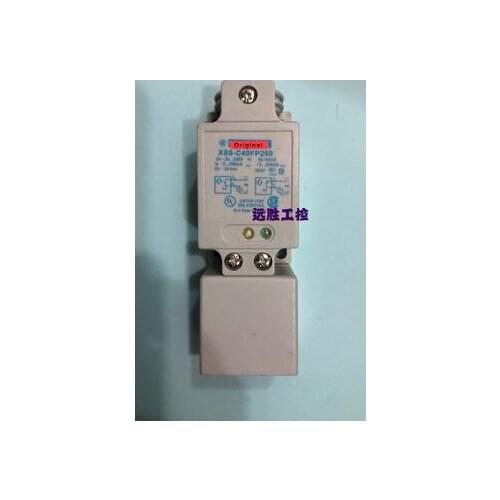 XS8-C40FP260H7 XS7-C40FP260H7 Schneider New Proximity Switch Sensor