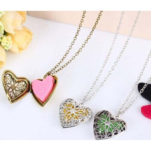 1PCS Trendy Love Essential Oils Diffuser Women Necklace Charming Dainty Heart Zinc Alloy Aromatherapy Diffuser Necklace Pendant