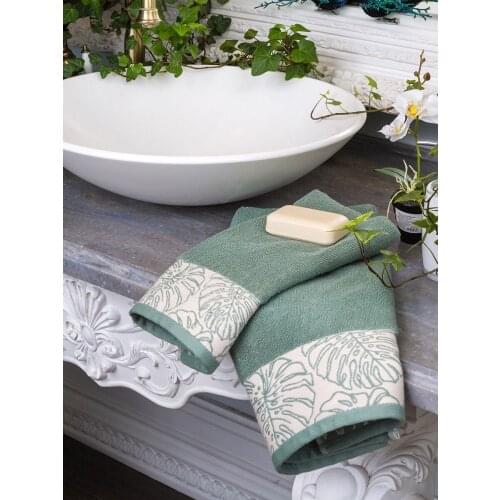DeNastia Towels