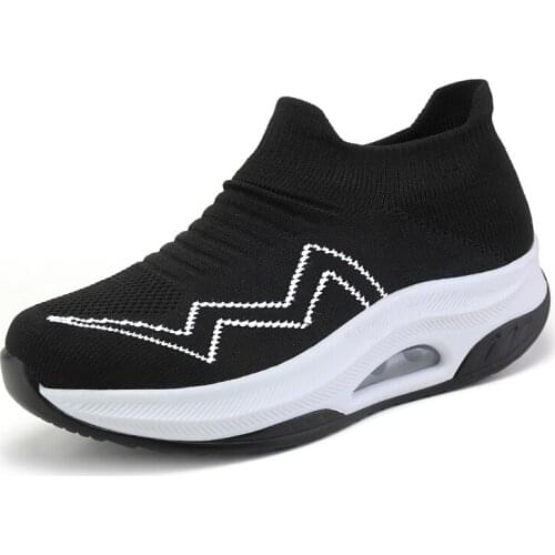 Women Running Sneakers Fashion Breathable Mesh Casual Shoes Platform Sneakers Platform Slip-On Sneakers Walking Women Shoes