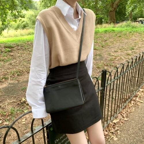 Korean Autumn Womens Vest Knitted Sweater V Neck Knitted Vest Women Solid Loose Sweater Outerwear Office Fashion Clothing 10974