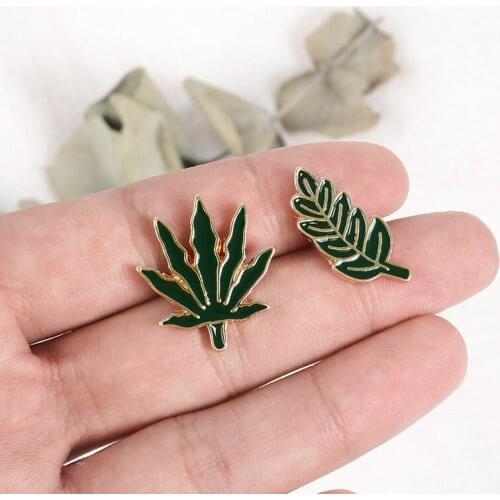 Fashion Green plant Enamel Brooches Cartoon tree leaves decorative DIY Button pins Jacket T-shirt metal badge gift for friends