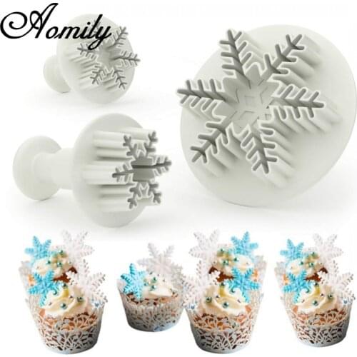 Aomily 3pcs/Set Snowflake Plunger Mold Cake Decorating Tool Biscuit Cookie Cutters Cupcake Mould Fondant Cutting Pastry Cutter