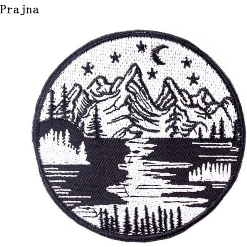 Black And White Mountain Badge Patches Round Badge Stickers Embroidered Patch For Clothing Iron-on Applique Garment Accessory