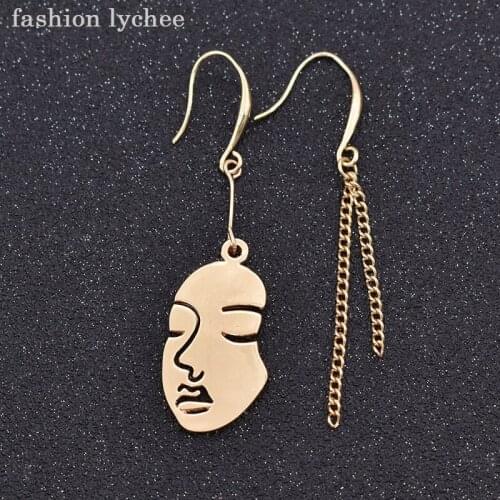 Fashion lychee Asymmetric Abstract Human Face Tassel Long Metal Chain Dangle Earrings Personality Women Ear Jewelry