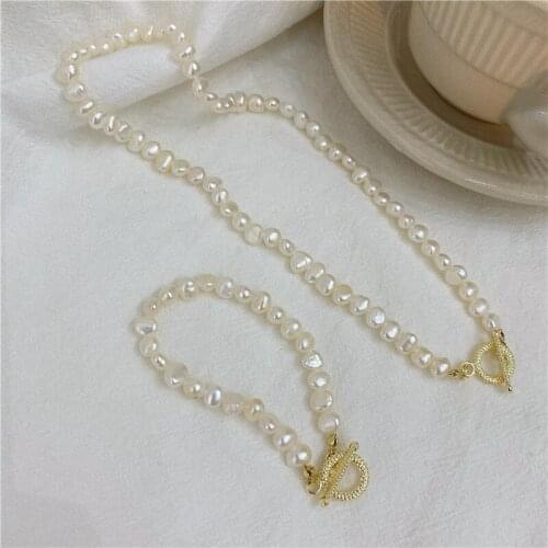 Natural Pearl Necklace Baroque Shaped Pearl Vintage Court Style Temperament Clavicle Chain Womens Design Collar