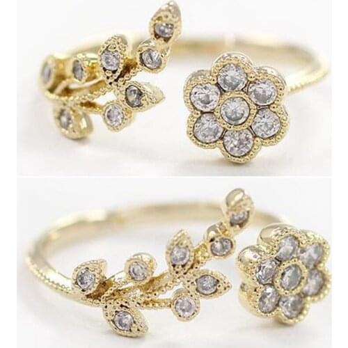 Korean Twisted Leaves Flower Rhinestone Open Ring Rose sweet Color Finger Ring For Women Statement Adjustable Ring Wholesale
