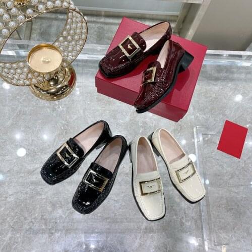 2021 New style loafers womens flat shoes Patent Leather Square Button Pleated Designer Shoes Round Toe Slip On Zapatillas Mujer