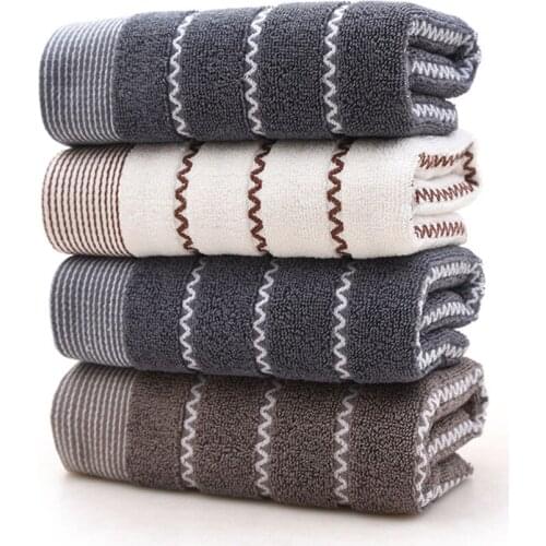 LITTLE YANNSUCA Bath Towels
