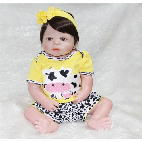 NPKCOLLECTION 55cm Soft Silicone Reborn Dolls Baby Realistic Doll Reborn 22 Inch Full Vinyl Boneca with Cartoon Cows Clothes