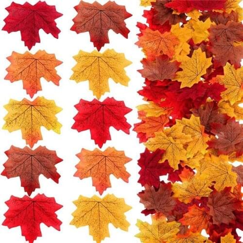 100Pcs/Pack Maple Leaves Artificial Simulation Autumn Leaf Petals Halloween Christma Thanksgiving Party Wedding Table Decoration