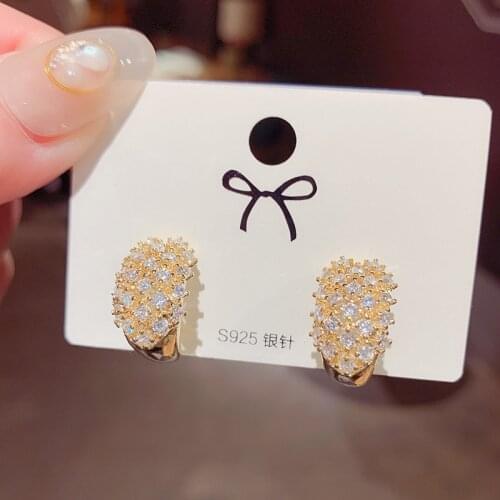 Round rhinestone earrings 2021 New wave Korean version personality temperament wild simple earrings Fashion Simple ear nail