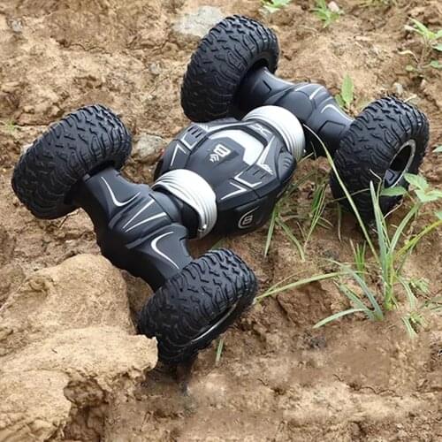 RC car update version 2.4G radio remote control car car car high speed truck off-road truck childrens toys Accessory battery