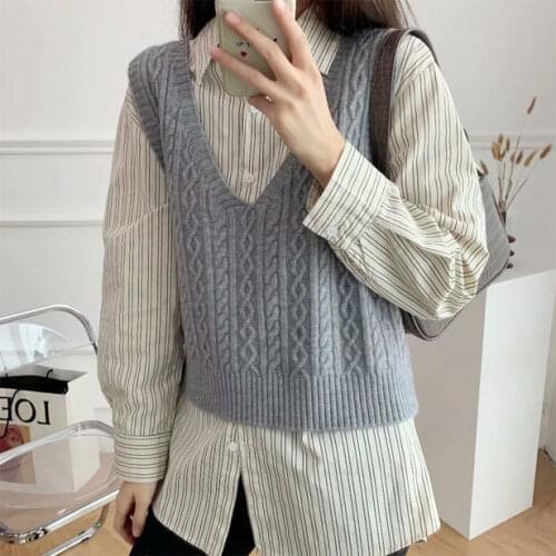 Women Sweater Vest Large V-neck Cored Yarn Short Vest For Women Autumn Winter Cable-Knit Sweater Waistcoat