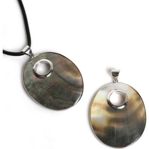 Wholesale 45*55mm Natural Round Mother of Pearl Black Shell Oval with a hole Pendant In Jewelry Making