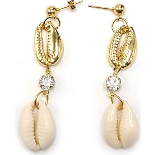 Designer Original Trendy Delicate Rhinestone Decoration Earrings Alloy and Nature Shell Simple Stud Earrings for Women