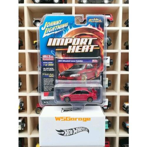 Johnny Lightning 1/ 64 2004 Mitsubishi Lancer Evo Diecast Collection of Die-casting Simulation Alloy Model Children Toys