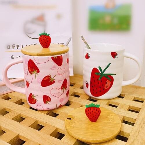 450ml Lovely Strawberry Pattern Ceramic Mug With Lid Spoon Action Figure Cartoon Cute Coffee Milk Tea Water Cup Breakfast Cups