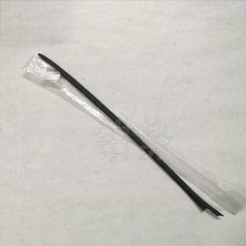 Car Water collection strip 2011-pub licT oua reg 3.0TDI 3.0TSI R-Line 3.6L Front windshield sink front windshield trim strip