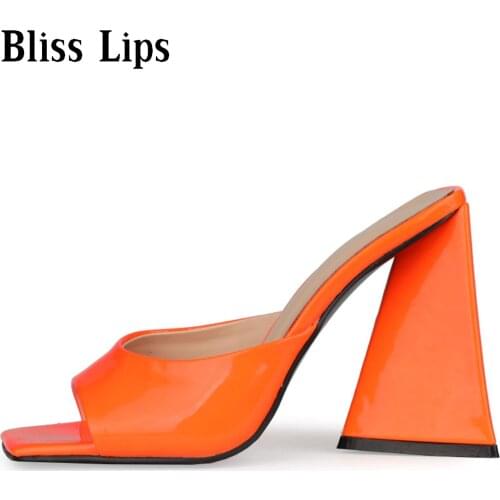 Womens Special Material Sandals Summer WomensThick-soled High-heeled Slippers Thick-heeled Party Nightclub Slippers