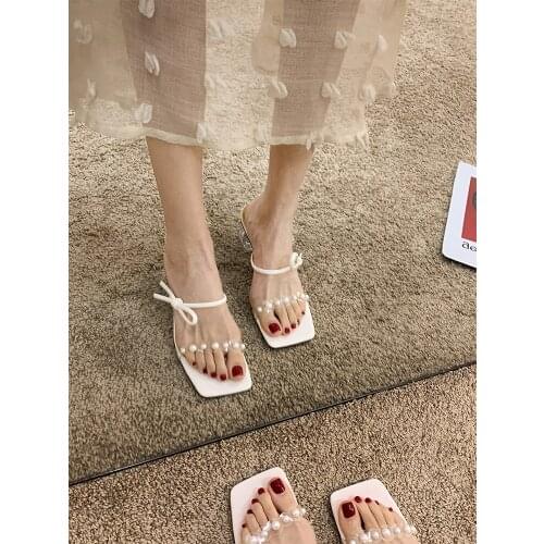 Womens Shoes Slippers Summer 2021 New Fashion Pearl Thick Heel Crystal Transparent Heel Sandals Slides Women