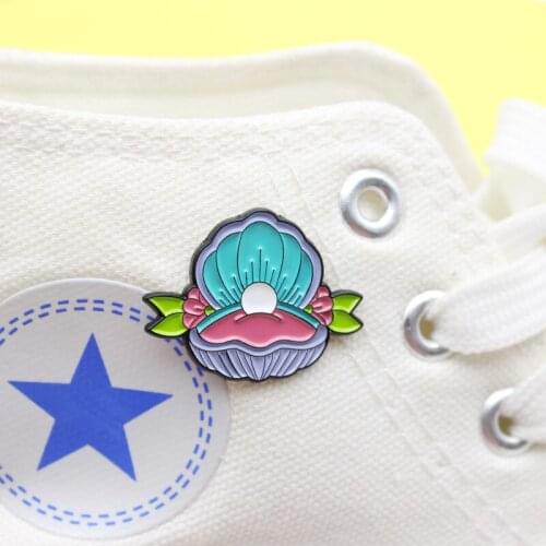 Open pearl shell Enamel Brooch Shell shaped jewelry box Lapel Pin Fashion creative custom Badge Valentines Day gift women