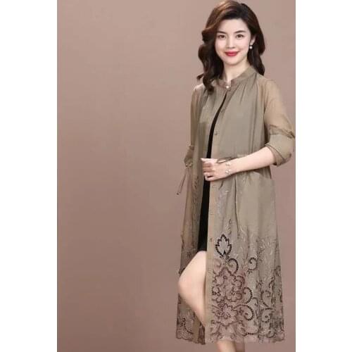 Embroidery Windbreaker Womens Long 2021 Autumn Cloak High-End Mother Sunscreen Cardigan Temperament Jacket Mother Coat Tops