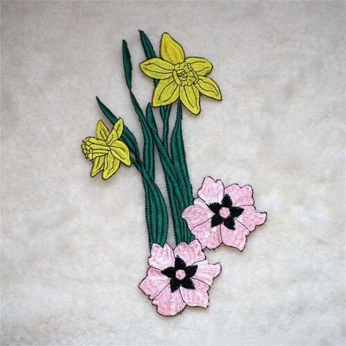 Maxsin 1 Pc High Quality New Fashion Embroidery Flower Sticker Cute Sequins Patch Clothes Decoration Accessorie DY Applique