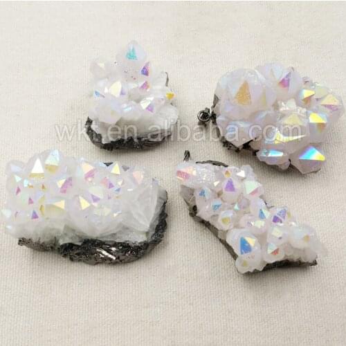 WT-P1091 Wholesale Newest Angel Aura Quartz Pendant High Quality Black Gun Plated Crystal Cluster Quartz Point Aura Pendant