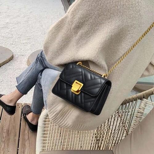 Rivet Chain Small Crossbody Bags For Women 2021 Fashion Trend Shoulder Messenger Bag Lady Luxury Handbags Purse Underarm Bag
