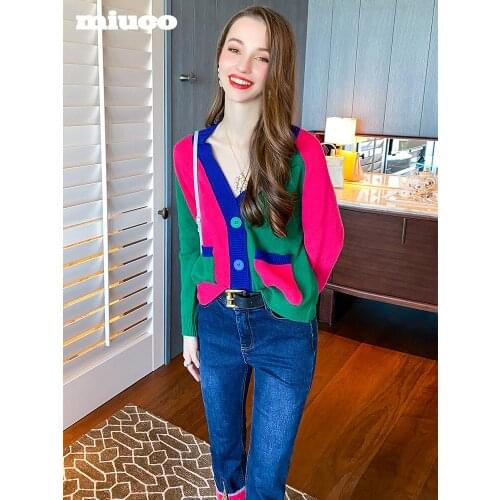 Contrast stitching V Neck symmetrical pocket single breasted soft waxy knitted cardigan womens wear Spring new High Top Quality