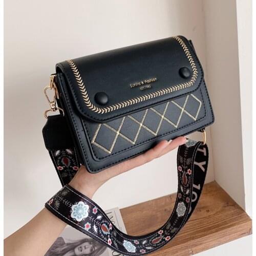 High Sense of Luxury 2021 New Fashion Bag Wide Band Shoulder Bag Western Style Messenger All-match Small Square Bag
