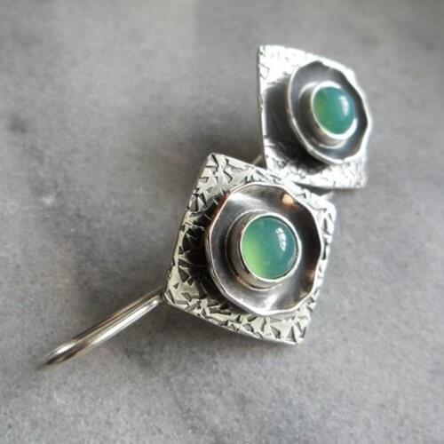 Vintage Round Green Stone Earrings Women 2021 New Geometric Circle Carved Antique Metal Hook Dangle Earrings Jewelry