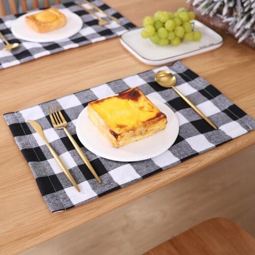 Modern & stylish Christmas Plaid Placemat Tablecloth Soft Mat Cushion Washable Tablecloth Home Table Decor