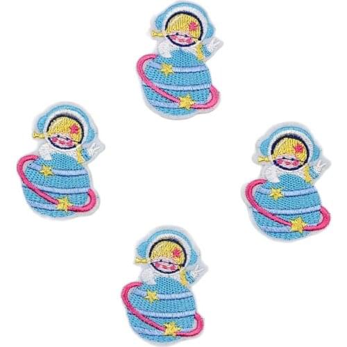 10pcs/lot Iron On Embroidered Planet Patches Cartoon astronaut Stickers Handmade Garments Apparel Fabric Appliques DIY Badge