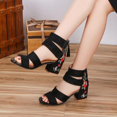2021 Summer Ethnic Style Embroidered Mid-heel Sandals Women All-match Thick Heel Elegant Retro Open Toe Embroidered Shoes Women