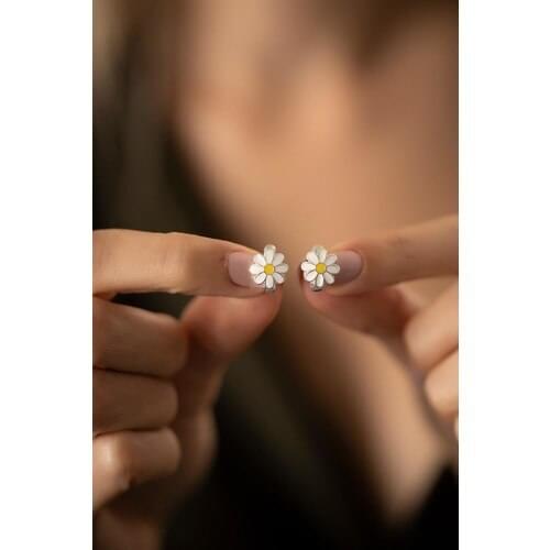 Nineveh Silver Daisy Pattern Cabochons Silver Child Tag