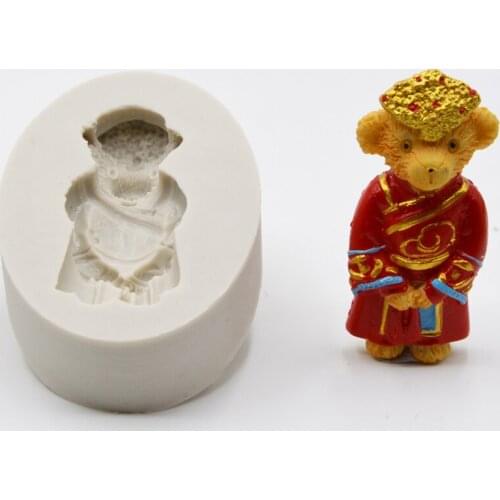 Lovely Bear with Chinese Bride Suit Fondant Cake Decorating Silicone Mold Cake Mold For Wedding Chocolate Cupcake Candy Tools