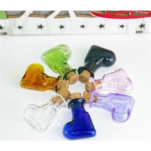 Mixed 7 Colors Heart Shaped Small Perfume Pendants Jars Mini Glass Bottles With Corks DIY Gifts Cute Art Vials New Arrival