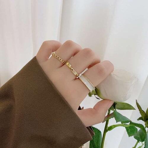 F 2 White Rings