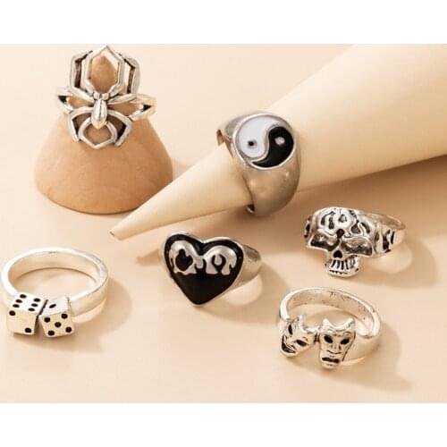 New Arrival Metal Geometric Rings Womens Ethnic Black and White Drops of Oil Tai Chi Love Spider Skull Rings Jewelry for Girls