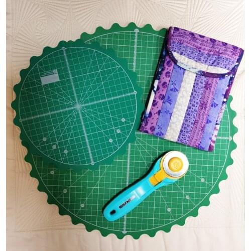 Self Healing Rotary Cutting Mat for Office School Supplies Quilting, Paper Craft, Clay Craft, Art Craft size 8 inch (20cmX20cm)