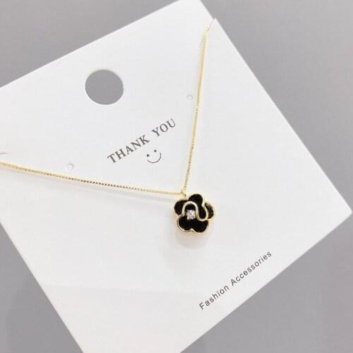 Korea Retro Trendy Simple Black Flower Pendant Necklace For Women Zircon Temperament Elegant Fashion Jewelry Gift Clavicle Chain