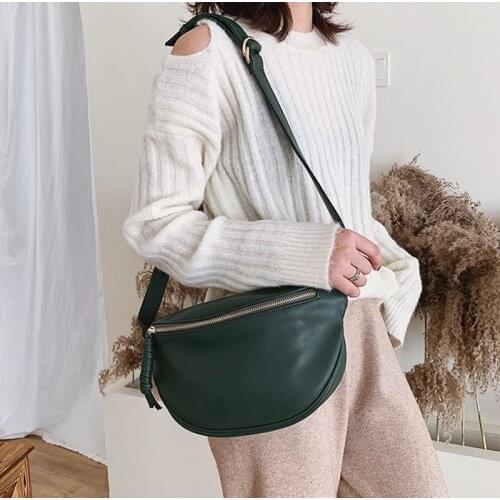 Designer Wild Womens Waist Bag Half Moon PU leather Chain Fanny Pack Bananka Bag on A Belt Satchel Women Belly Band Belt Bag