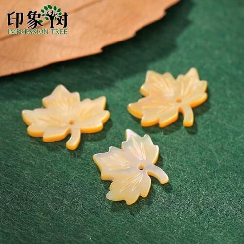 Seashell Maple Leaf Shape Charms 1Pc White/Yellow 15*14mm Smooth Side Shell Bead For Handmade Necklace DIY Jewelry Makings 19089