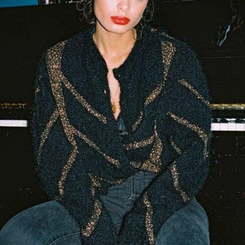 2021 New Button Knitted Cardigan Retro Puff Sleeve Loose Version Fashion V-neck Soft Texture Leisure Elegant Clothing Outdoor