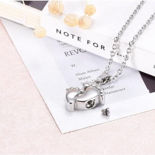 K9424 High Quality Cute Baby Foot Cremation Jewelry for Ashes Pendant Holder Urns Stainless Steel Keepsake Memorial Necklace
