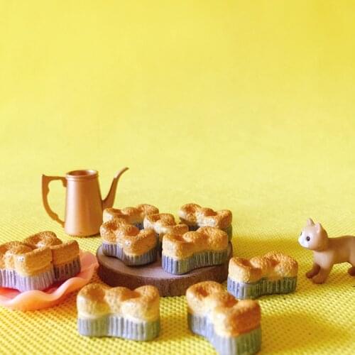 NEW~10 pcs cup cake/bread/miniatures food/lovely cute/fairy garden gnome/moss terrarium decor/bonsai/figurine/doll house decor