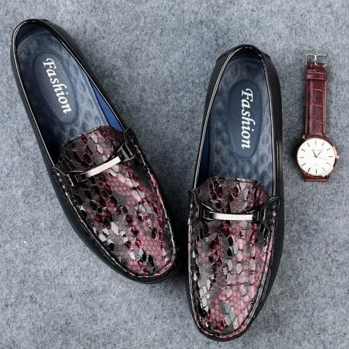 2019 spring and autumn hot sale mens shoes leather luxury comfortable high quality brand black loafers big 45 fashion print