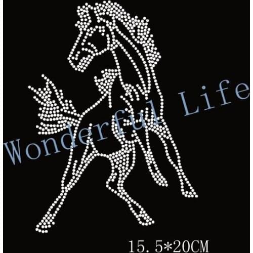Free shipping hot fix Rhinestone Iron On Transfer design for cool runnng horse image in white clear crystal with red